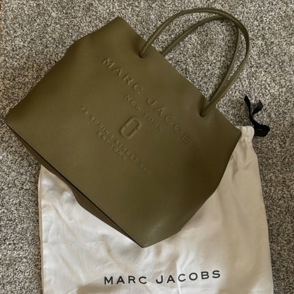 MARC JACOBS The East West Tote Bag - Olive Green with dust bag - Picture 1 of 4
